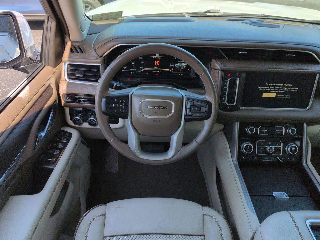 used 2023 GMC Yukon XL car, priced at $54,786