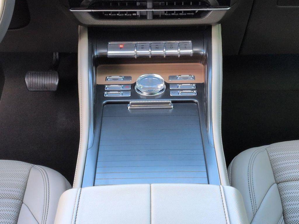 used 2025 Lincoln Nautilus car, priced at $55,786
