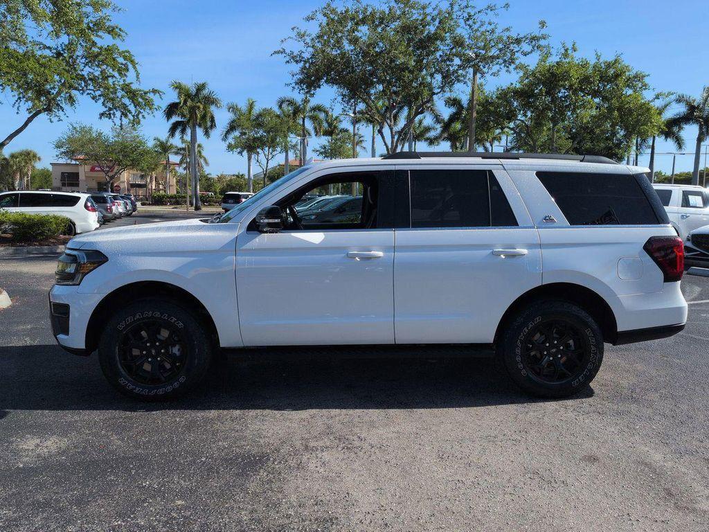 used 2023 Ford Expedition car, priced at $50,786