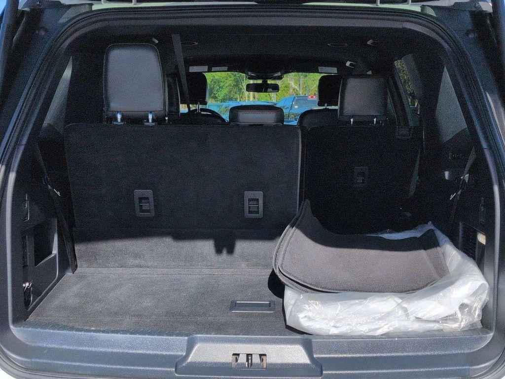 used 2023 Ford Expedition car, priced at $50,786