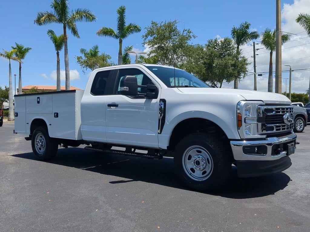new 2025 Ford F-350 car, priced at $70,900
