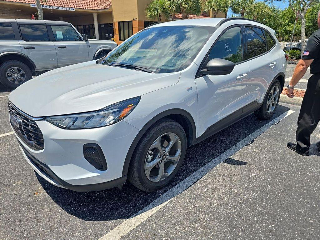 used 2025 Ford Escape car, priced at $23,904
