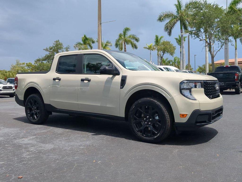 new 2025 Ford Maverick car, priced at $35,132