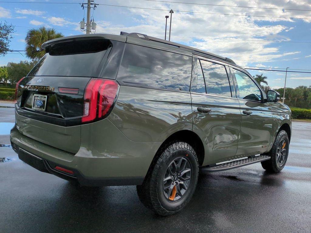 new 2025 Ford Expedition car, priced at $82,266