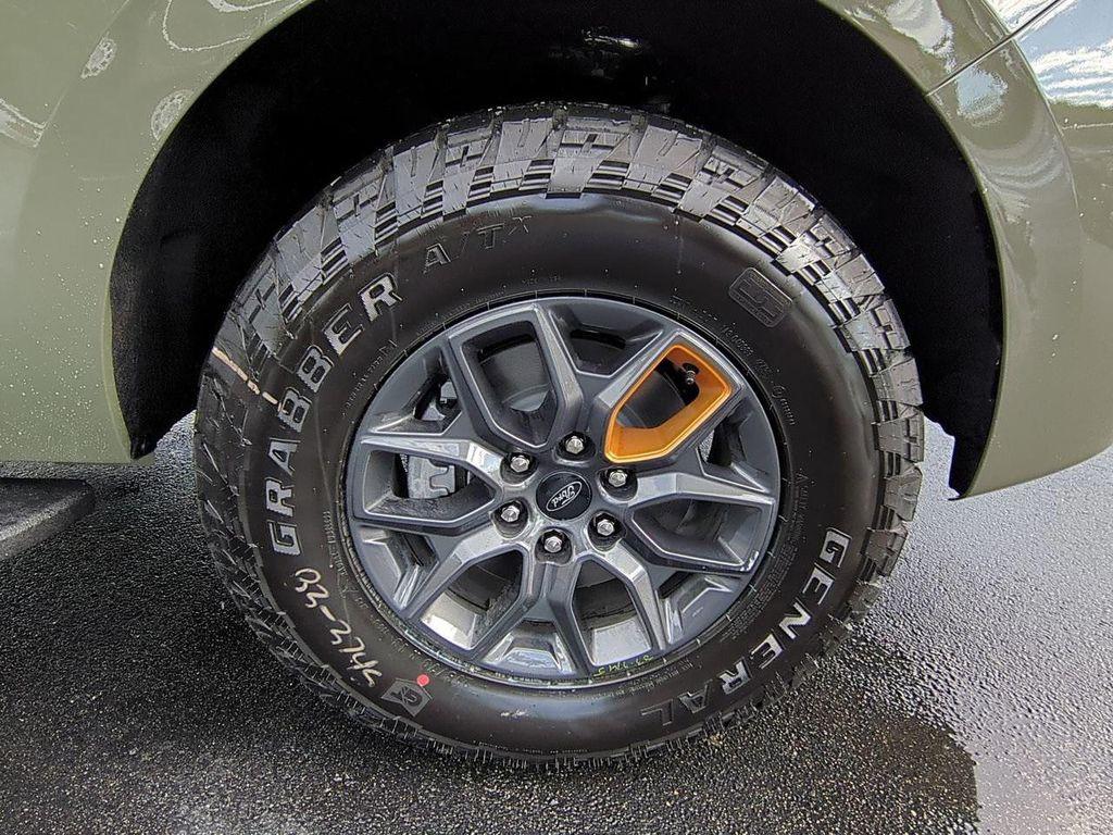 new 2025 Ford Expedition car, priced at $82,266