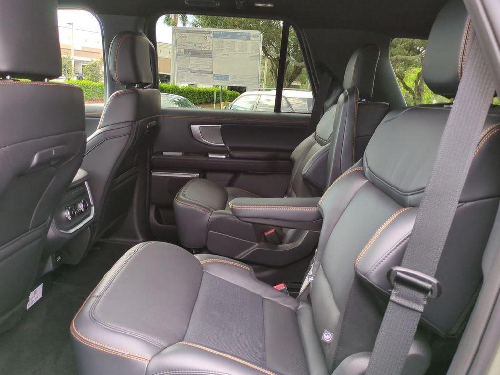 new 2025 Ford Expedition car, priced at $82,266