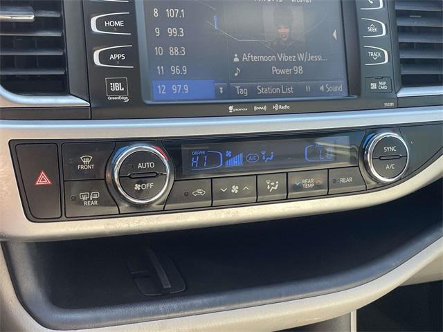 2019 Predawn Gray Mica Toyota Highlander