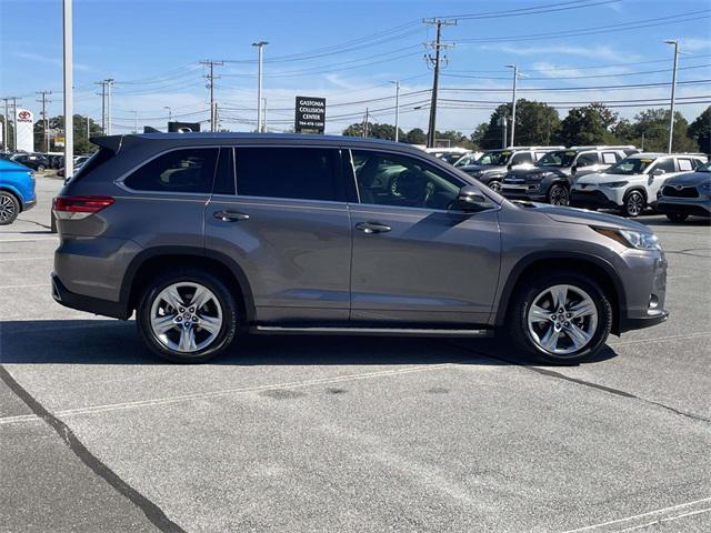 2019 Predawn Gray Mica Toyota Highlander