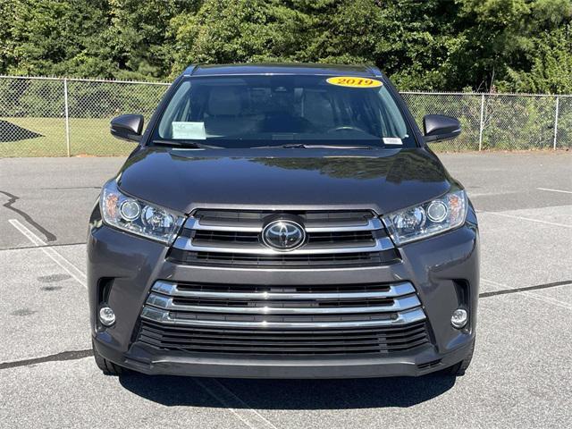 2019 Predawn Gray Mica Toyota Highlander