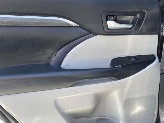 2019 Predawn Gray Mica Toyota Highlander