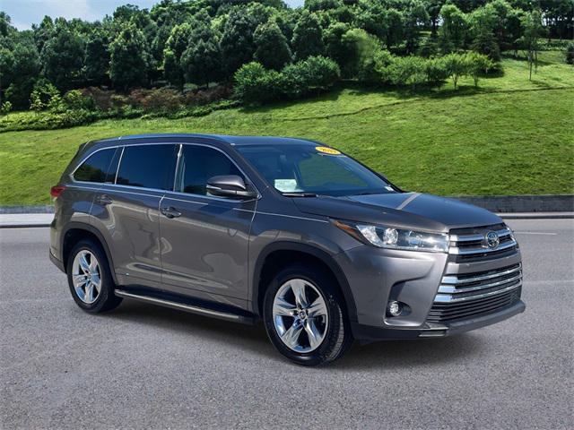 2019 Predawn Gray Mica Toyota Highlander