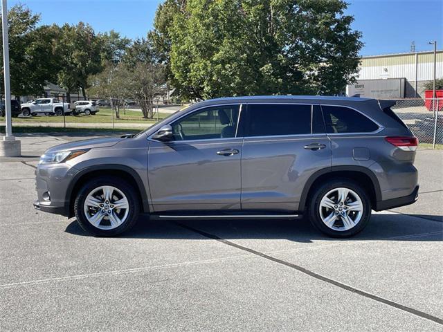 2019 Predawn Gray Mica Toyota Highlander