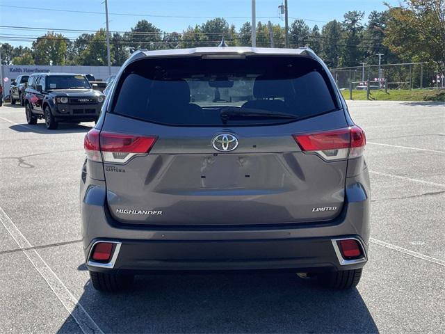 2019 Predawn Gray Mica Toyota Highlander