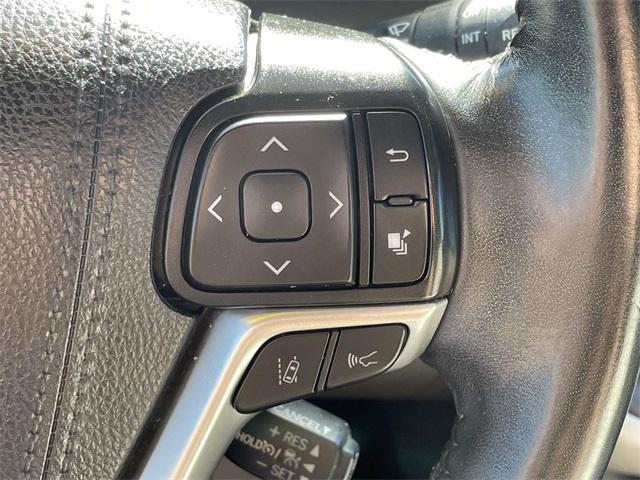 2019 Predawn Gray Mica Toyota Highlander
