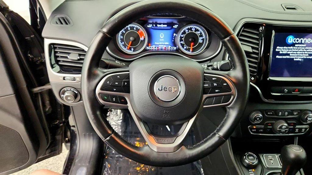 used 2019 Jeep Cherokee car, priced at $14,794
