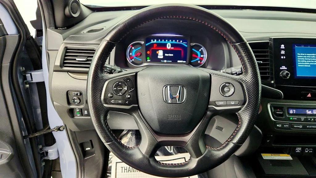 used 2022 Honda Pilot car, priced at $27,995
