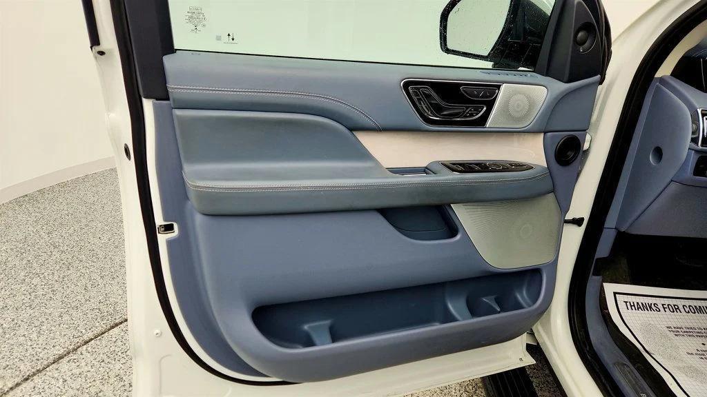 used 2023 Lincoln Navigator car, priced at $59,995