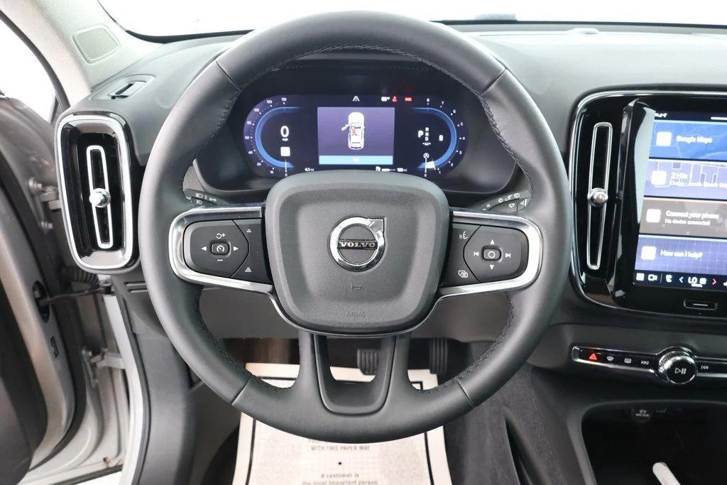 2024 Silver Dawn Metallic Volvo XC40