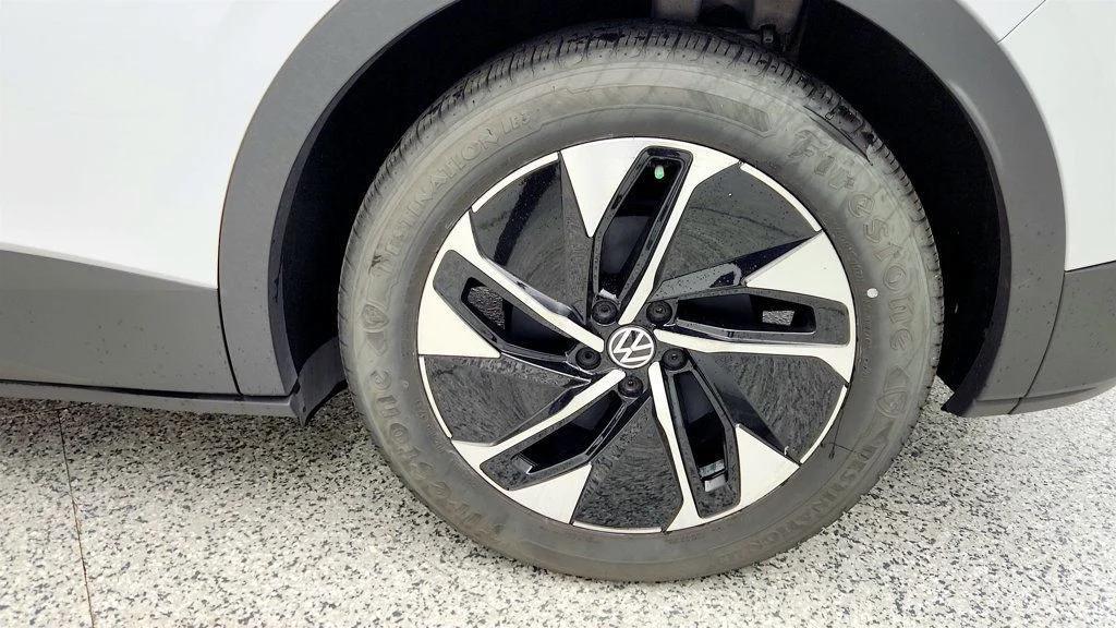 used 2022 Volkswagen ID.4 car, priced at $16,295