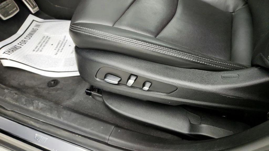 used 2024 Cadillac XT6 car, priced at $41,395