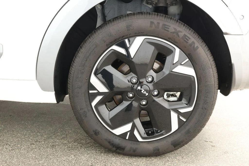 used 2025 Kia Niro EV car, priced at $28,495