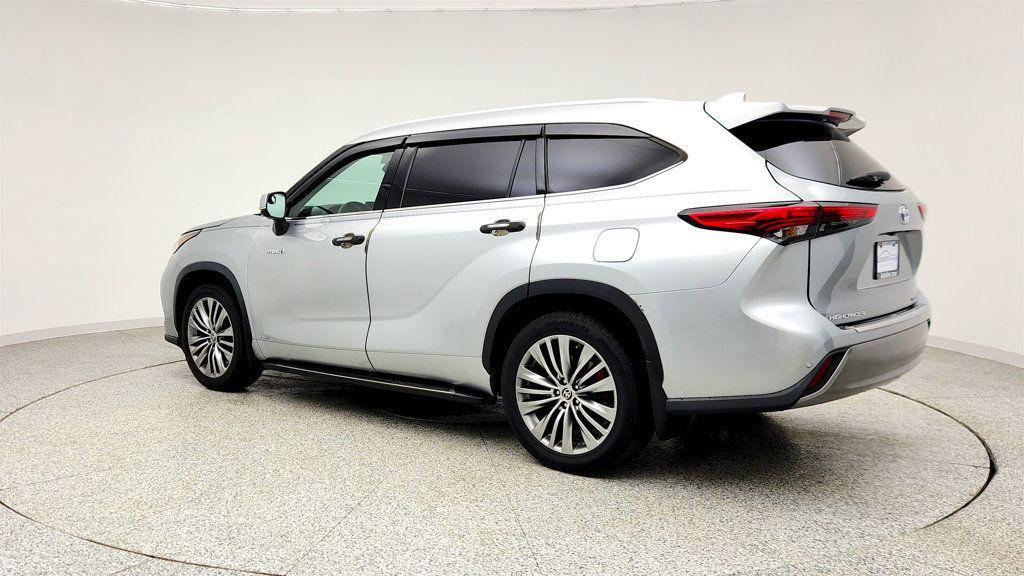 used 2020 Toyota Highlander Hybrid car, priced at $31,995
