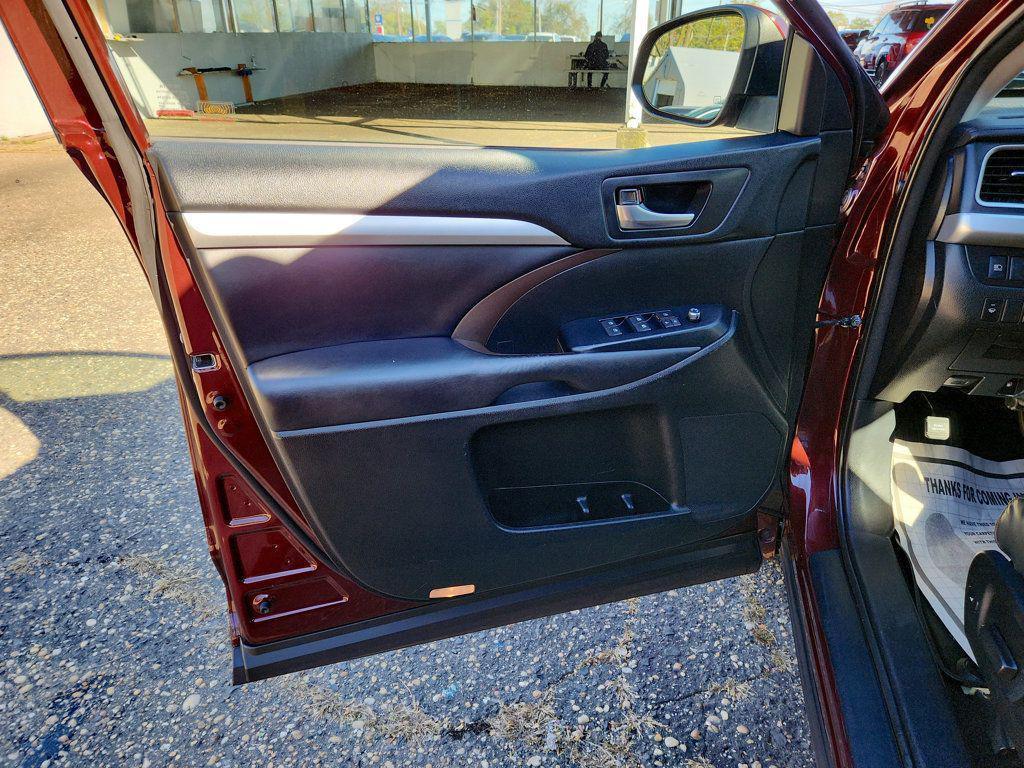 used 2018 Toyota Highlander Hybrid car, priced at $24,595