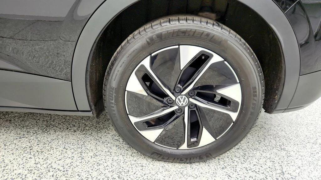 used 2022 Volkswagen ID.4 car, priced at $14,995