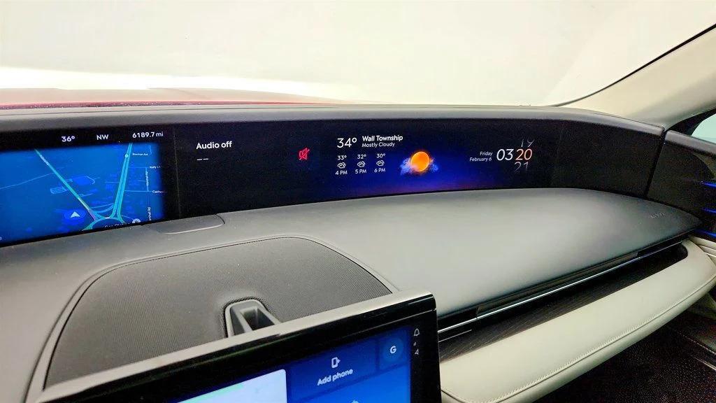 used 2025 Lincoln Nautilus car, priced at $49,995