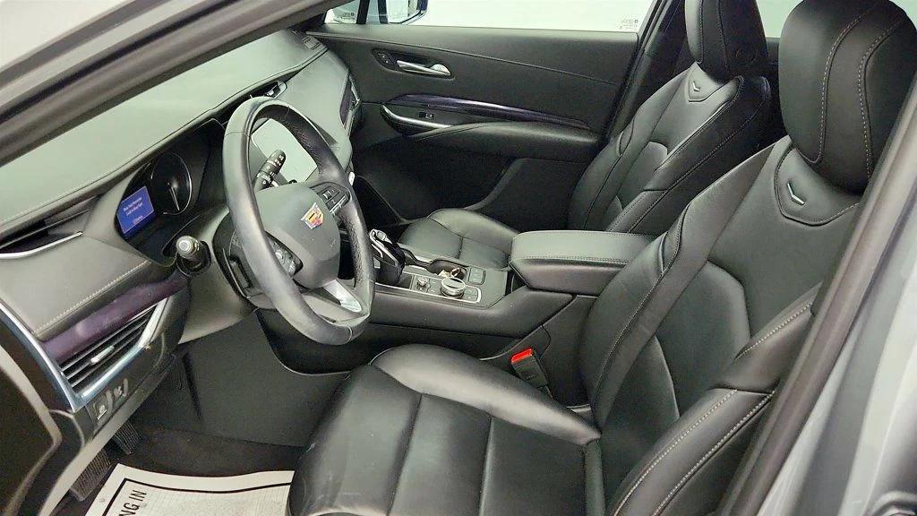 used 2023 Cadillac XT4 car, priced at $21,495