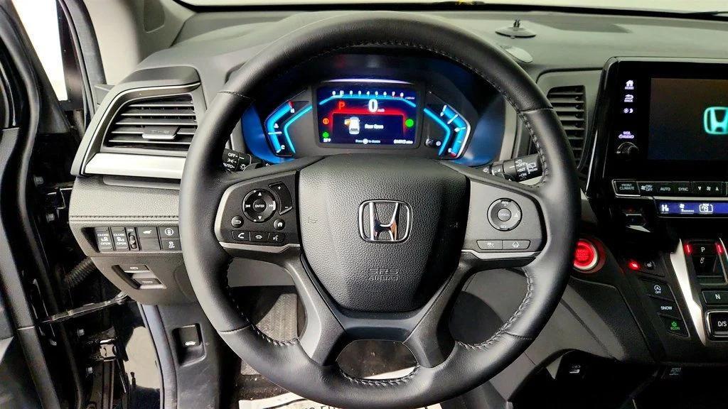 used 2024 Honda Odyssey car, priced at $35,495