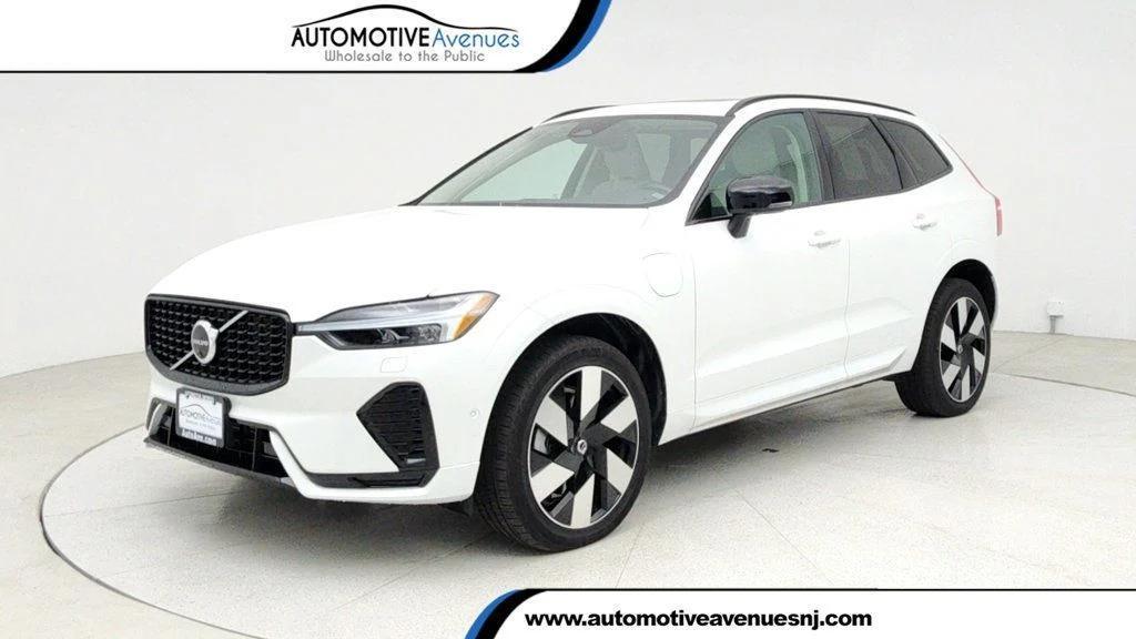 used 2024 Volvo XC60 Recharge Plug-In Hybrid car, priced at $38,495