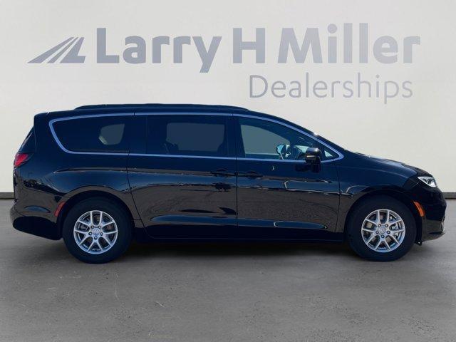 new 2026 Chrysler Pacifica car, priced at $39,240