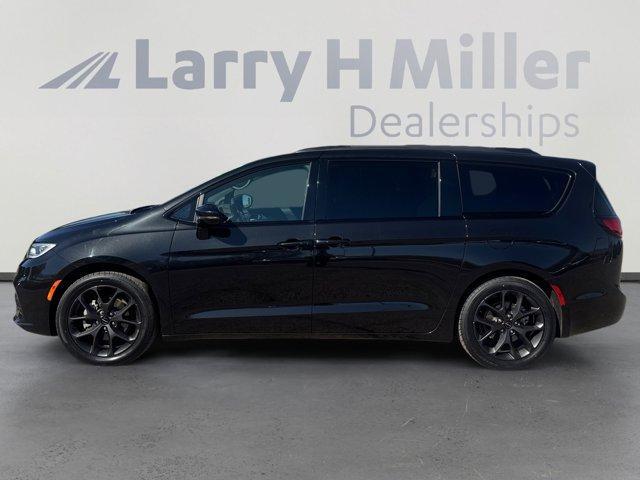 used 2022 Chrysler Pacifica car, priced at $25,212