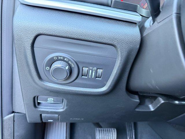 new 2025 Jeep Grand Cherokee L car, priced at $39,371