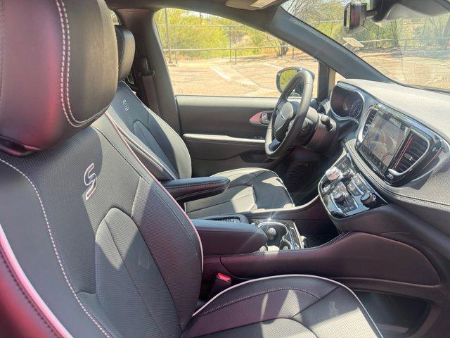 new 2026 Chrysler Pacifica car, priced at $51,998