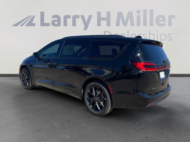 new 2026 Chrysler Pacifica car, priced at $43,410