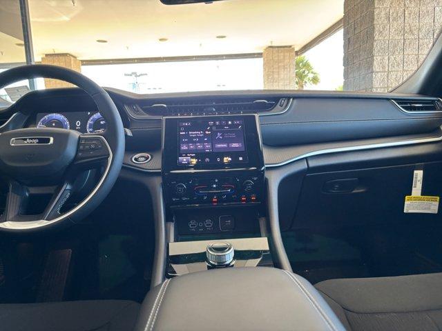 new 2025 Jeep Grand Cherokee L car, priced at $39,907