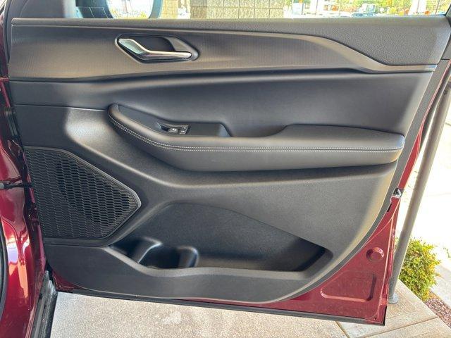 new 2025 Jeep Grand Cherokee L car, priced at $39,907