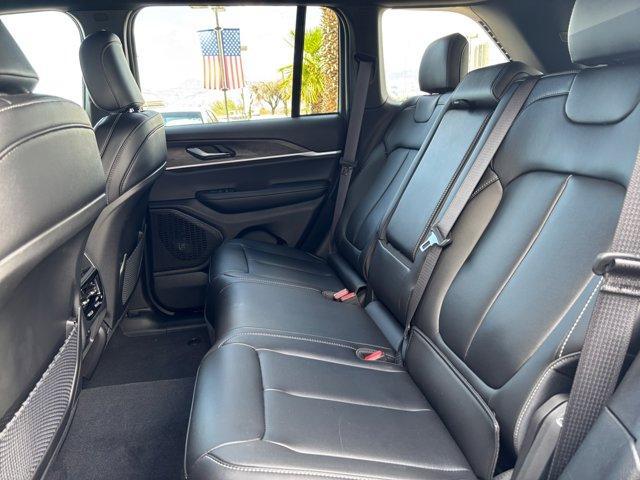 new 2025 Jeep Grand Cherokee car, priced at $39,239
