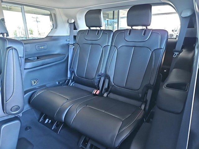 new 2024 Jeep Grand Cherokee L car