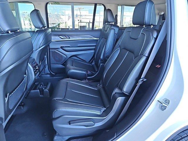 new 2024 Jeep Grand Cherokee L car