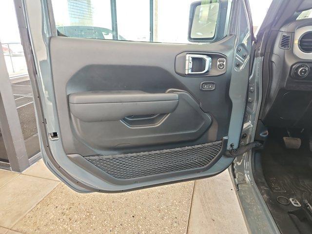 new 2025 Jeep Gladiator car, priced at $40,195