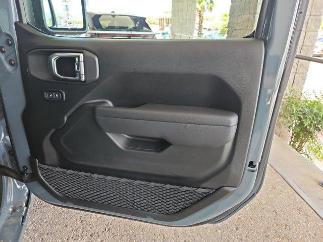 new 2025 Jeep Gladiator car, priced at $40,195