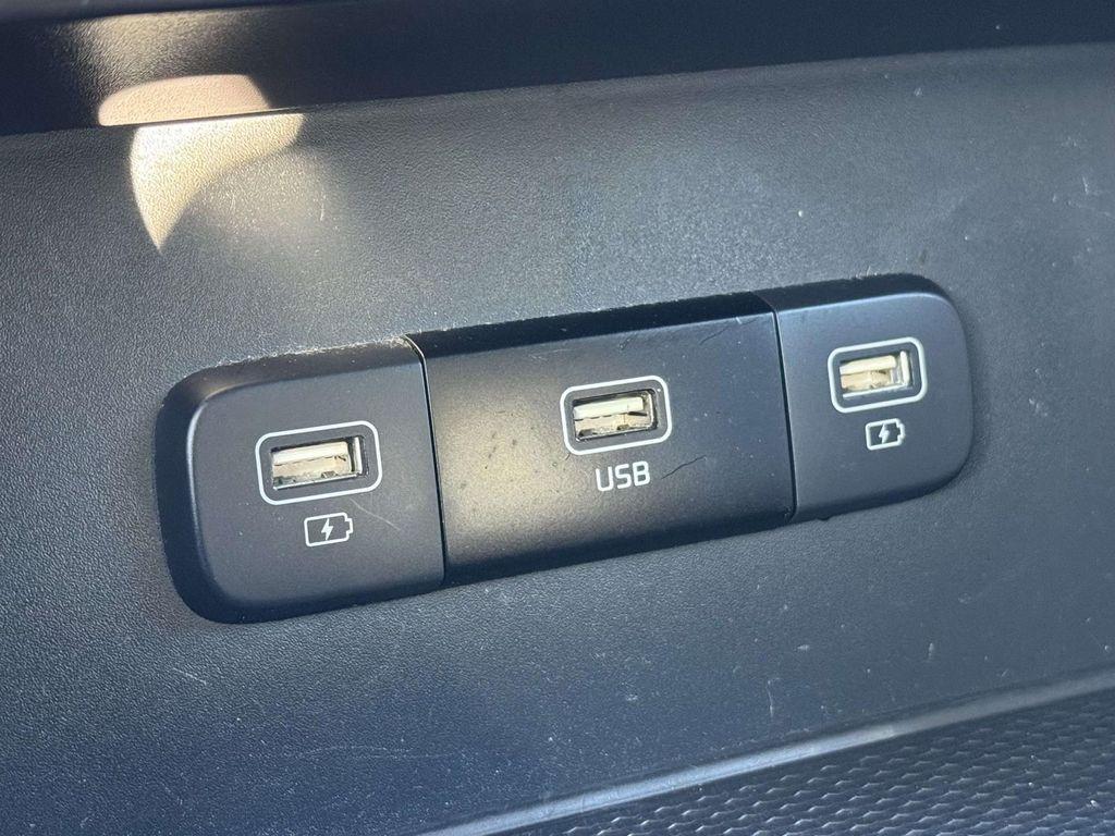 used 2024 Kia Carnival car, priced at $28,661