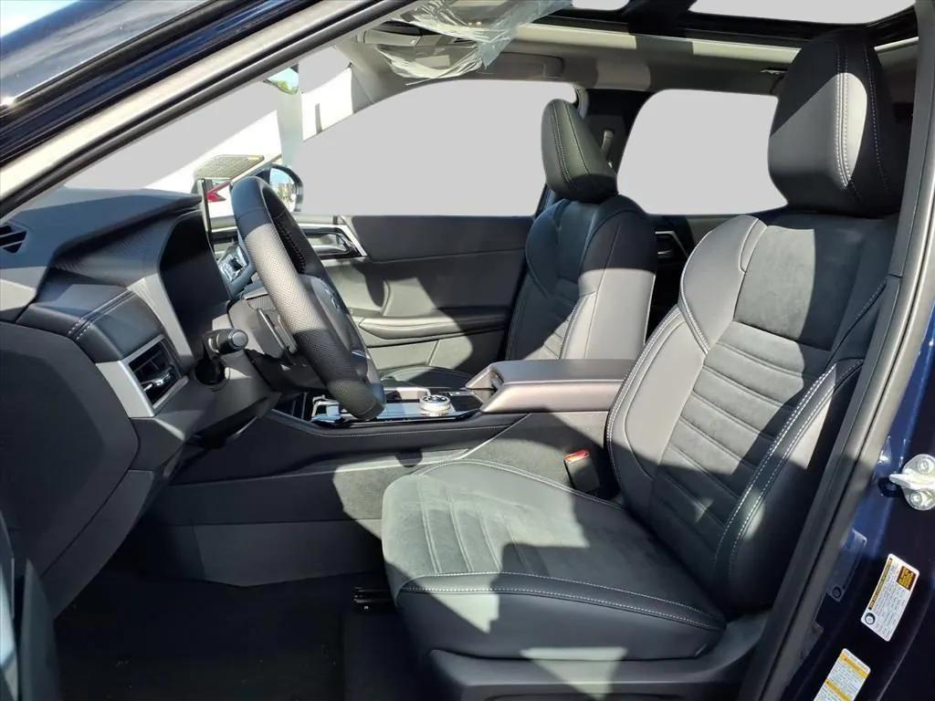 new 2025 Mitsubishi Outlander car, priced at $41,250