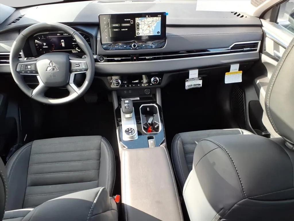 new 2025 Mitsubishi Outlander car, priced at $41,250