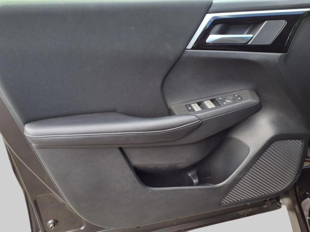 new 2025 Mitsubishi Outlander PHEV car, priced at $42,480