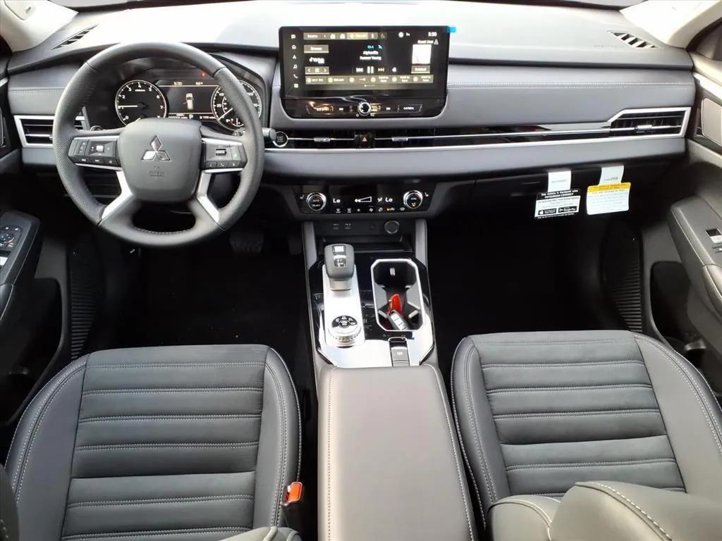 new 2025 Mitsubishi Outlander car, priced at $33,555