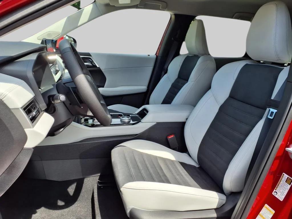 new 2025 Mitsubishi Outlander car, priced at $38,280